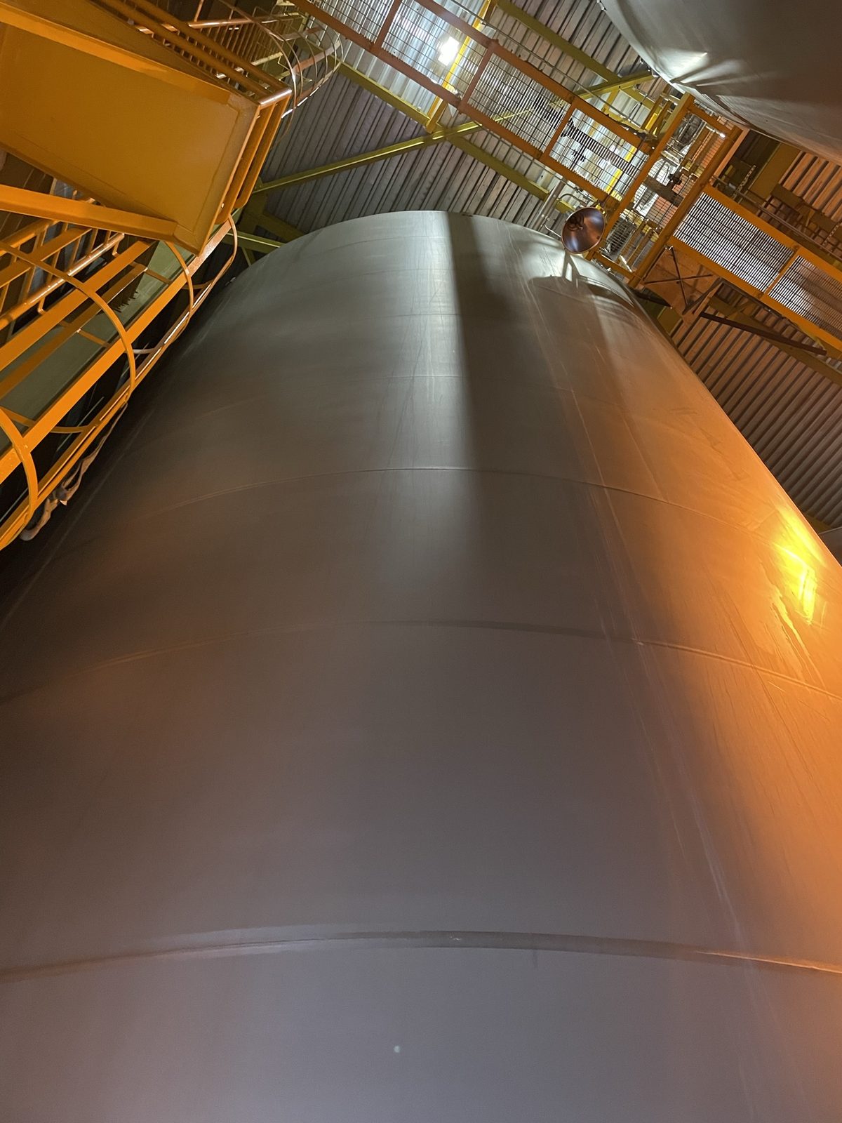 Orange juice storage tank